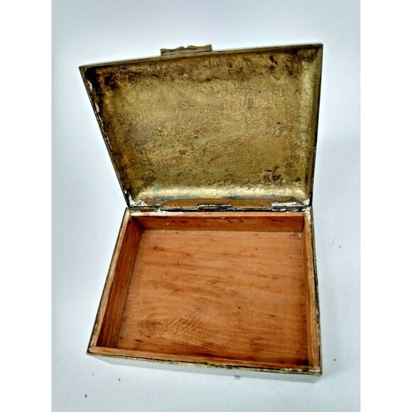 Vintage Brass Trinket/Jewelery Box with Floral design and Jade stone - Picture 7 of 11